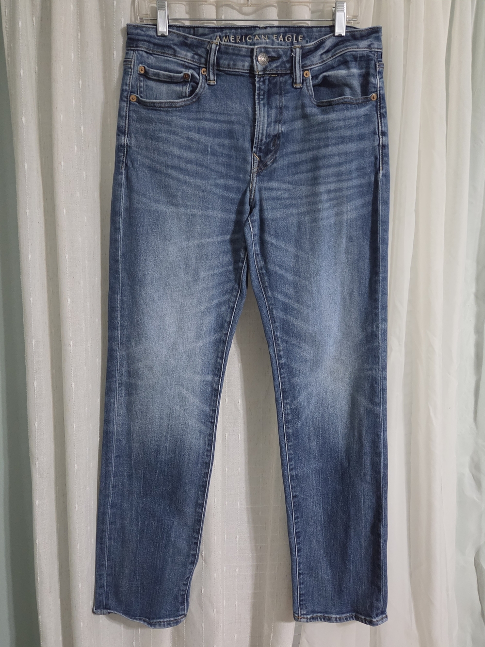 American Eagle Outfitters Men’s Blue Washed Straight Jeans